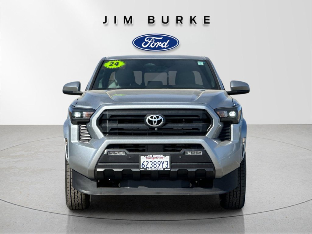 Used 2024 Toyota Tacoma SR5 AWD/4WD image 8