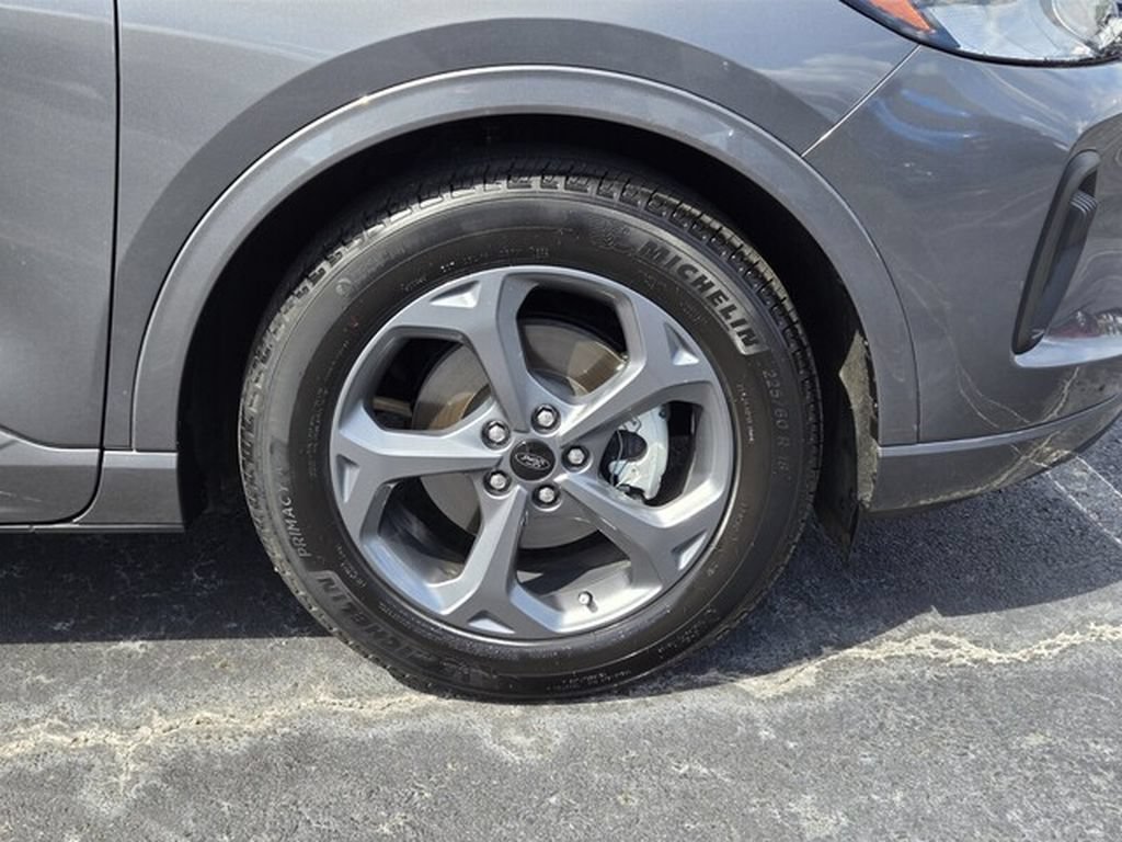 Certified 2023 Ford Escape ST-Line w/ Tech Pack #1 FWD image 21