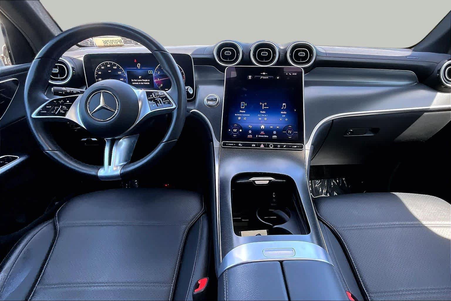 Used 2024 Mercedes-Benz GLC 300 4MATIC image 16