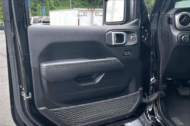 Used 2023 Jeep Wrangler Unlimited Sahara w/ LED Lighting Group AWD/4WD image 22