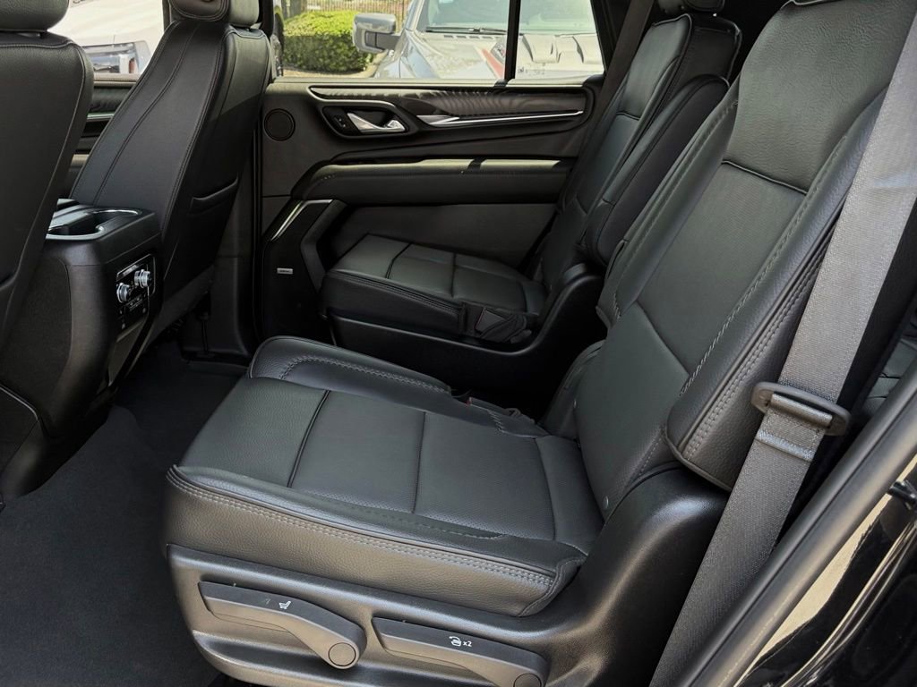 Used 2024 GMC Yukon Denali AWD/4WD image 27