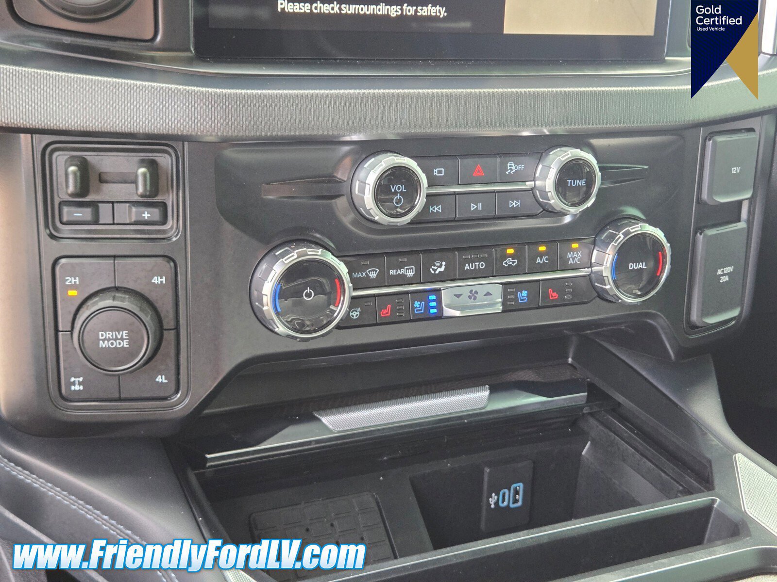 Certified 2025 Ford F350 Platinum w/ FX4 Off-Road Package image 21