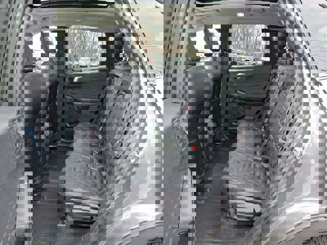 Certified 2023 Ford Escape Platinum w/ Premium Technology Package AWD/4WD image 16