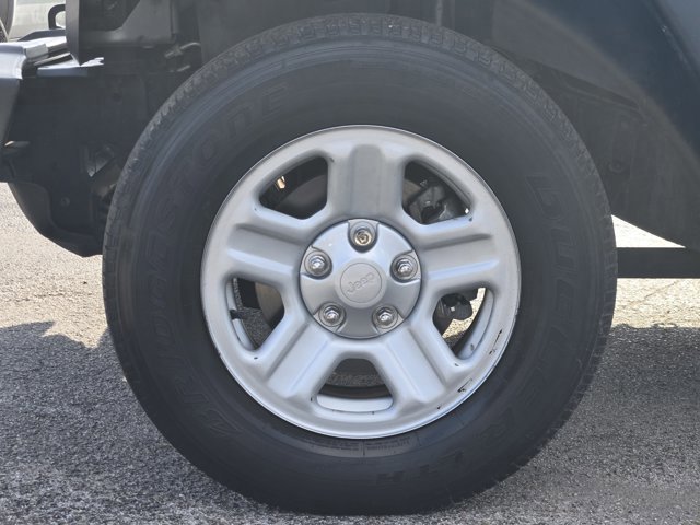 Used 2018 Jeep Wrangler Unlimited Sport w/ Connectivity Group image 10