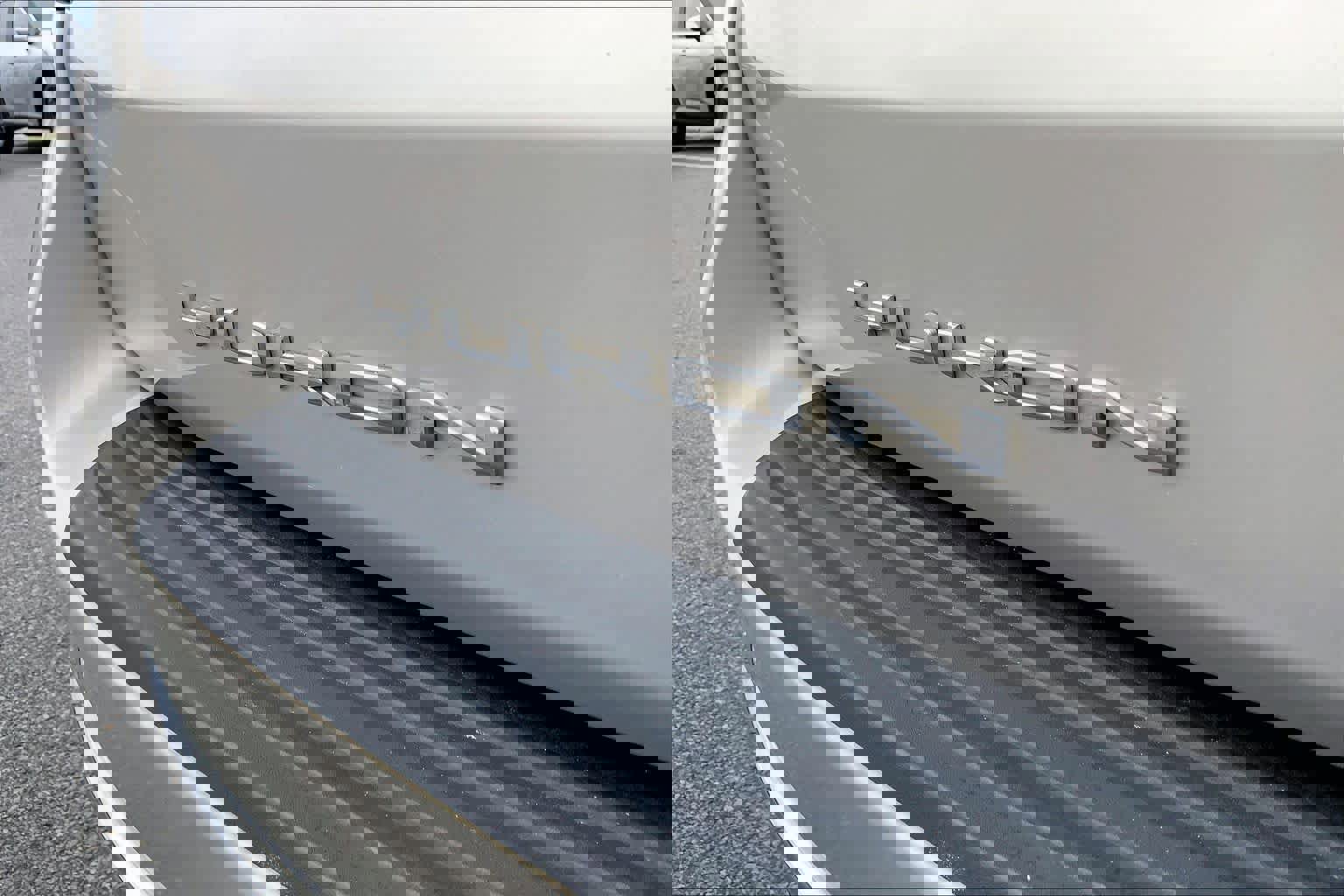 Used 2023 GMC Yukon XL SLT image 31