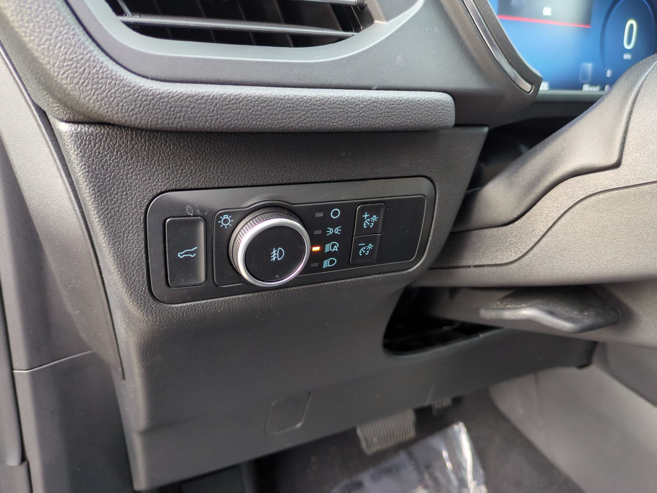 Certified 2023 Ford Escape Platinum AWD/4WD image 18