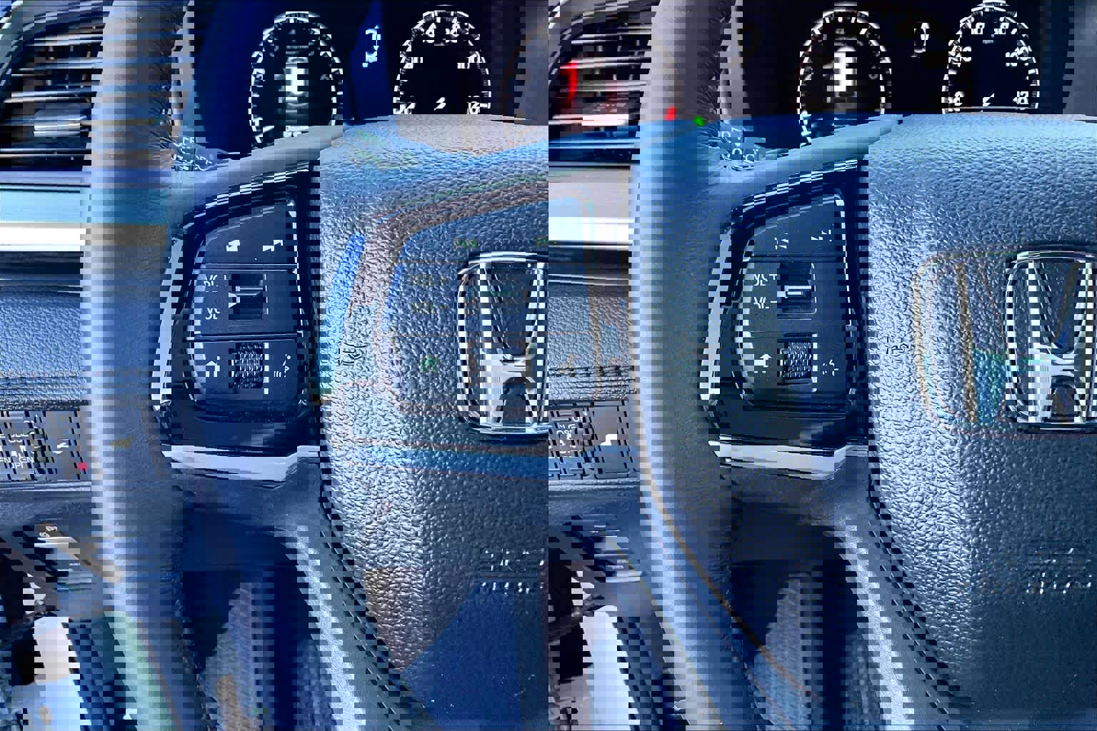 Used 2025 Honda Odyssey EX-L image 22