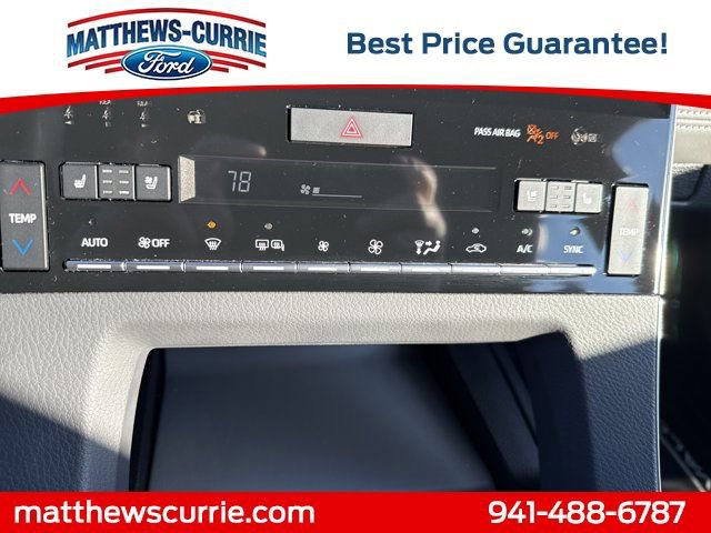 Used 2020 Toyota Avalon Limited image 14