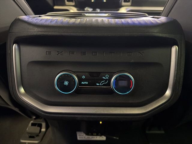 Certified 2025 Ford Expedition Active image 21