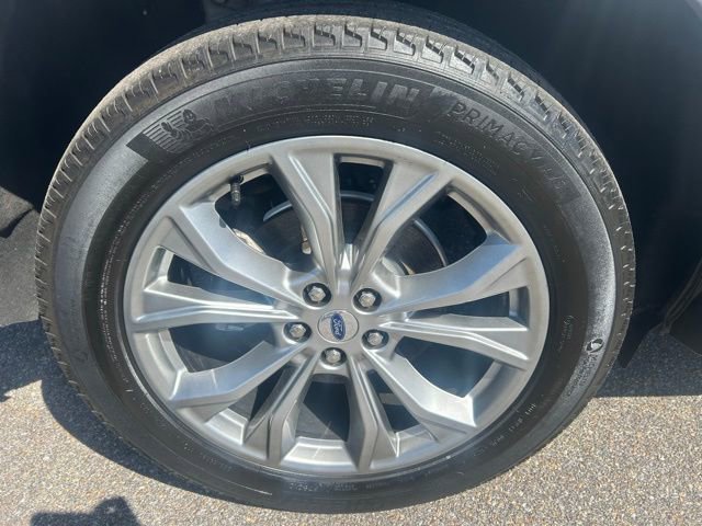 Certified 2023 Ford Explorer XLT w/ Equipment Group 202A AWD/4WD image 12