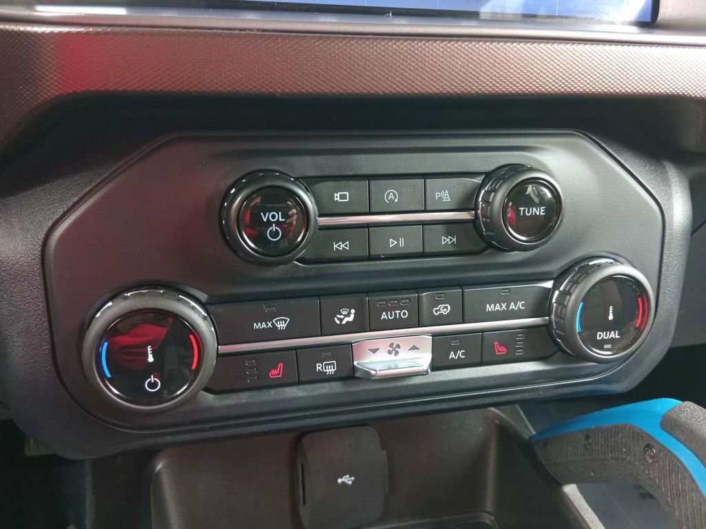 Certified 2022 Ford Bronco Outer Banks w/ Sasquatch Package image 30