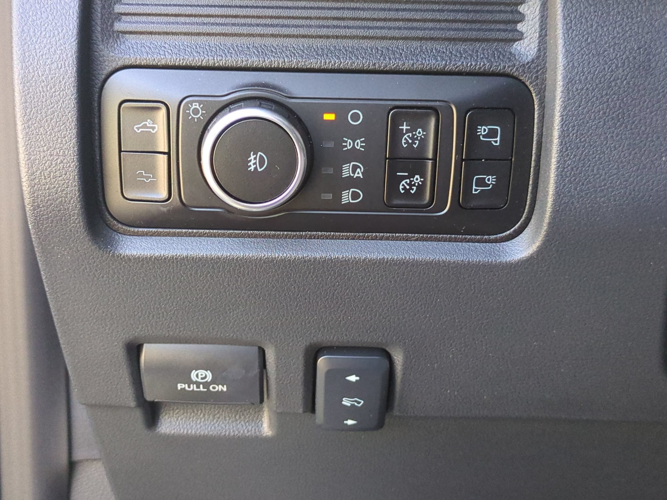Certified 2025 Ford F350 XL AWD/4WD image 19