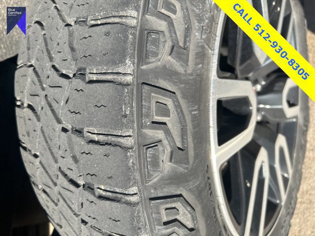 Used 2022 GMC Sierra 1500 AT4 w/ AT4 Premium Package image 5