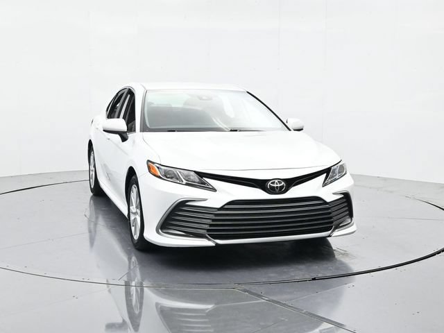 Used 2024 Toyota Camry LE FWD image 4