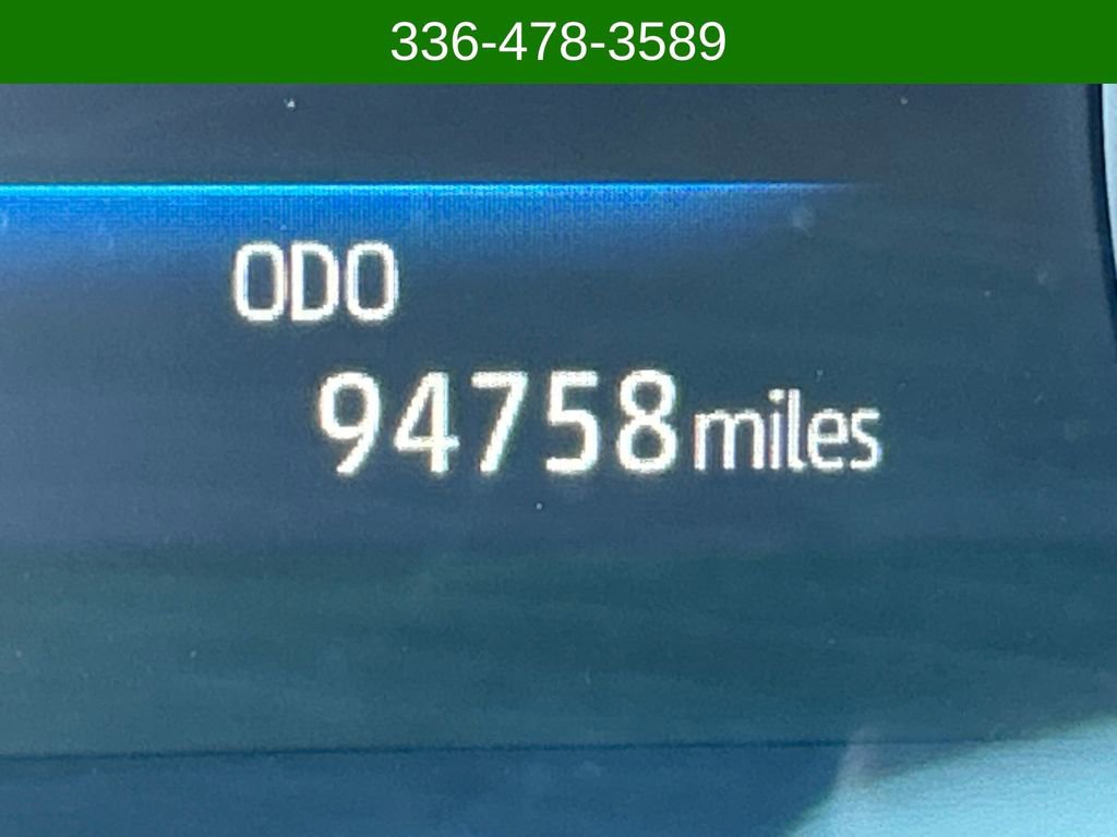Used 2022 Toyota Highlander XLE FWD image 16
