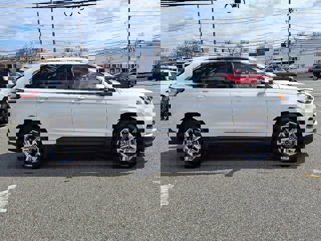 Certified 2022 Ford Edge SEL w/ Convenience Package AWD/4WD image 5