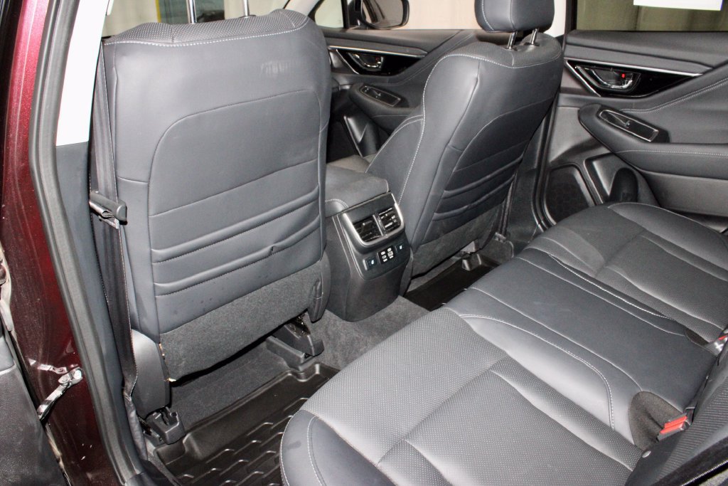 Used 2023 Subaru Outback Touring AWD/4WD image 22