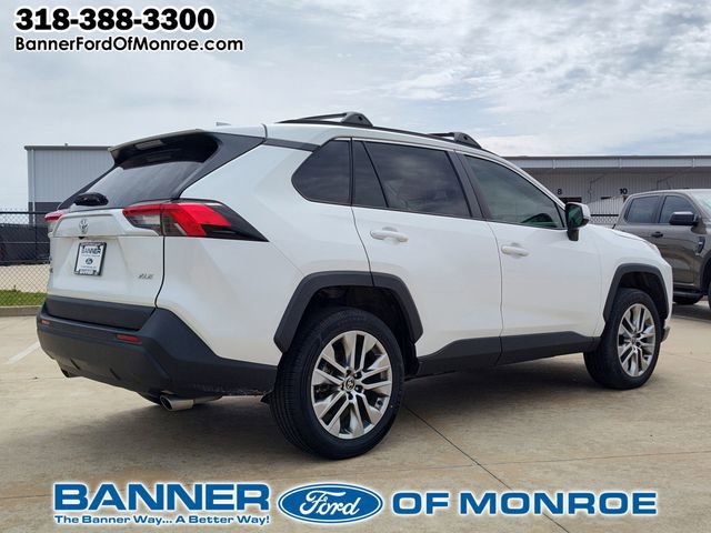 Used 2023 Toyota RAV4 XLE Premium FWD image 9