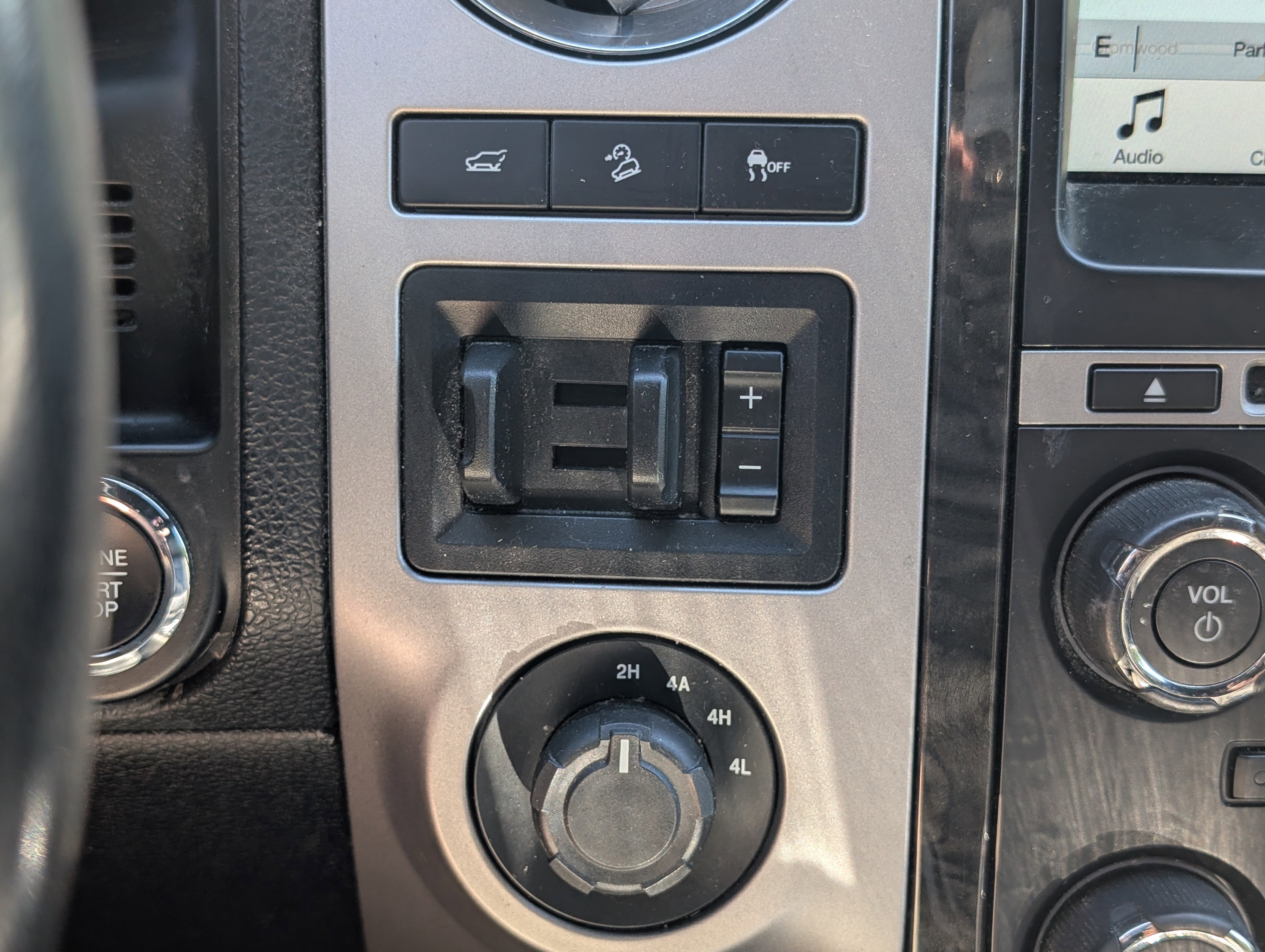 Certified 2017 Ford Expedition Limited AWD/4WD image 29