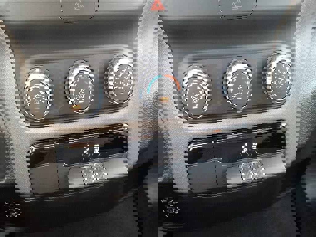 Used 2021 RAM 1500 Big Horn image 23