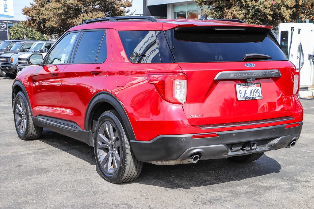 Certified 2023 Ford Explorer XLT w/ Equipment Group 202A RWD image 10