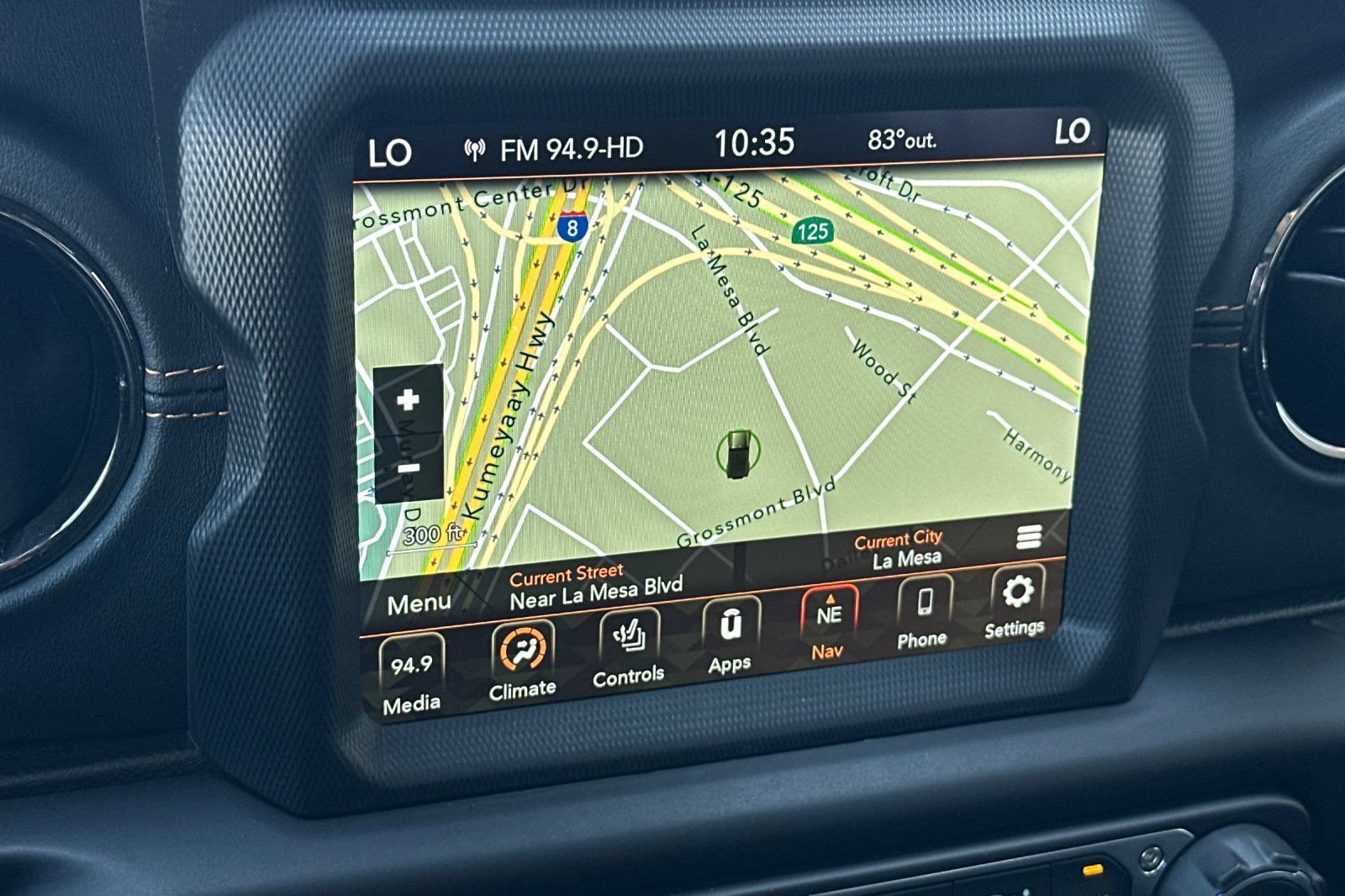 Used 2022 Jeep Wrangler Unlimited Sahara AWD/4WD image 18