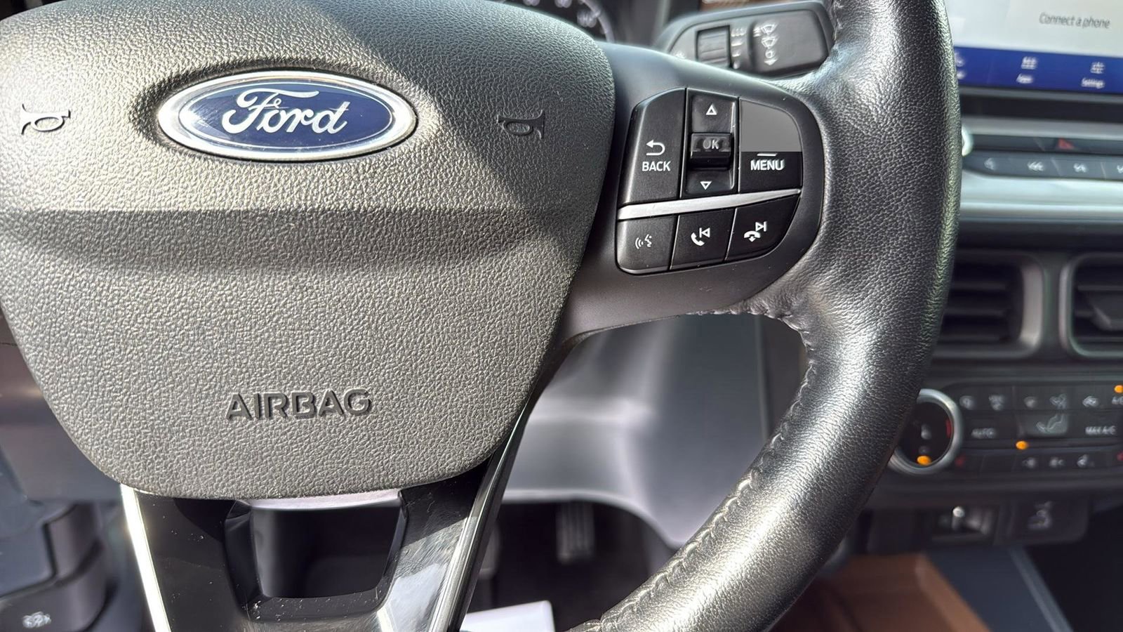 Certified 2022 Ford Maverick Lariat w/ Lariat Luxury Package image 16