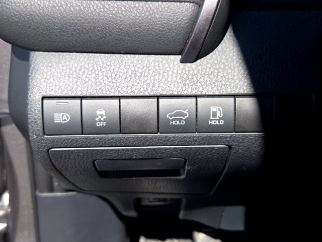 Used 2021 Toyota Camry SE FWD image 29