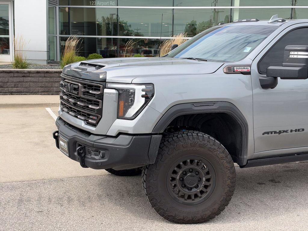 Used 2026 GMC Sierra 2500 AT4X w/ AT4X AEV Edition AWD/4WD image 2