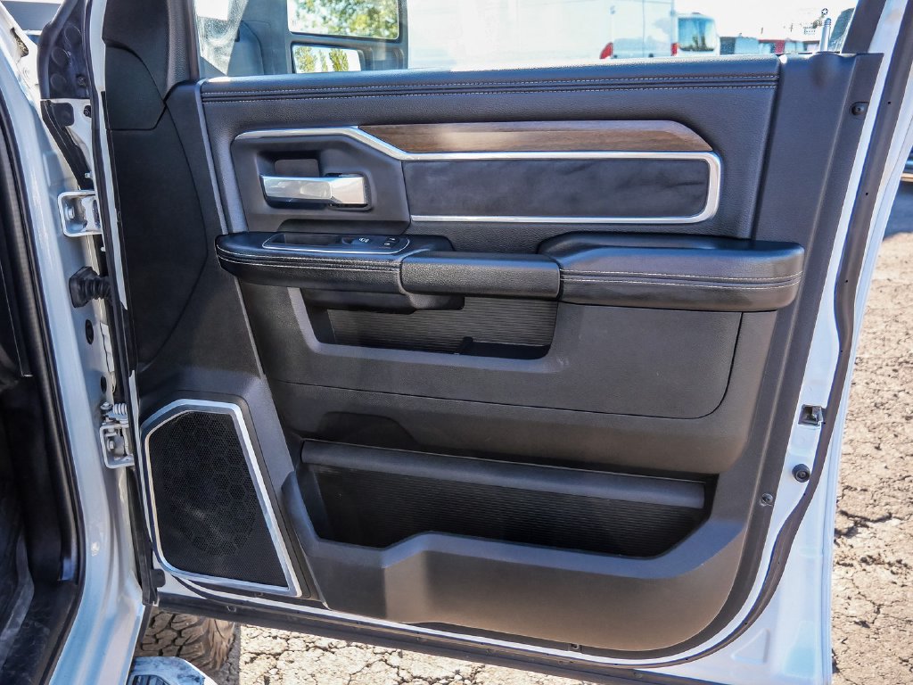 Used 2023 RAM 2500 Laramie AWD/4WD image 19