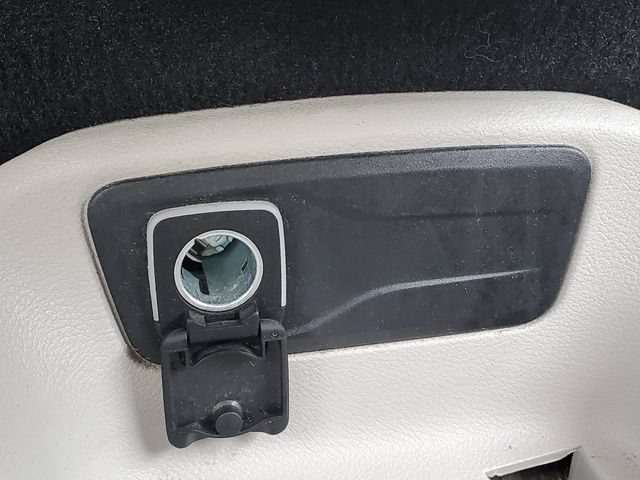 Used 2023 Chrysler Pacifica Touring-L FWD image 24
