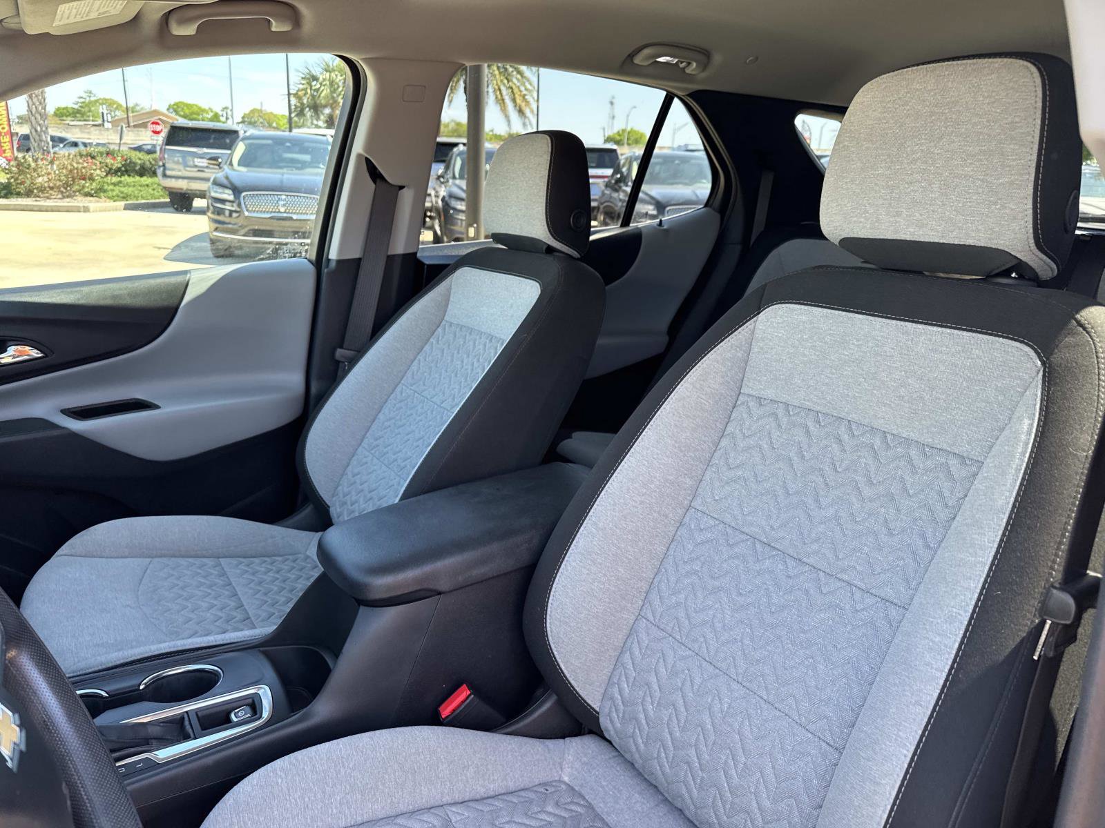 Used 2022 Chevrolet Equinox LS w/ LS Convenience Package image 17