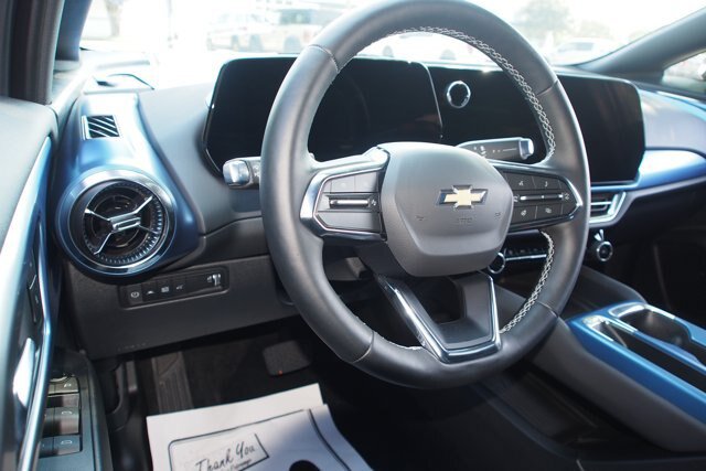 Used 2026 Chevrolet Equinox EV LT FWD image 16