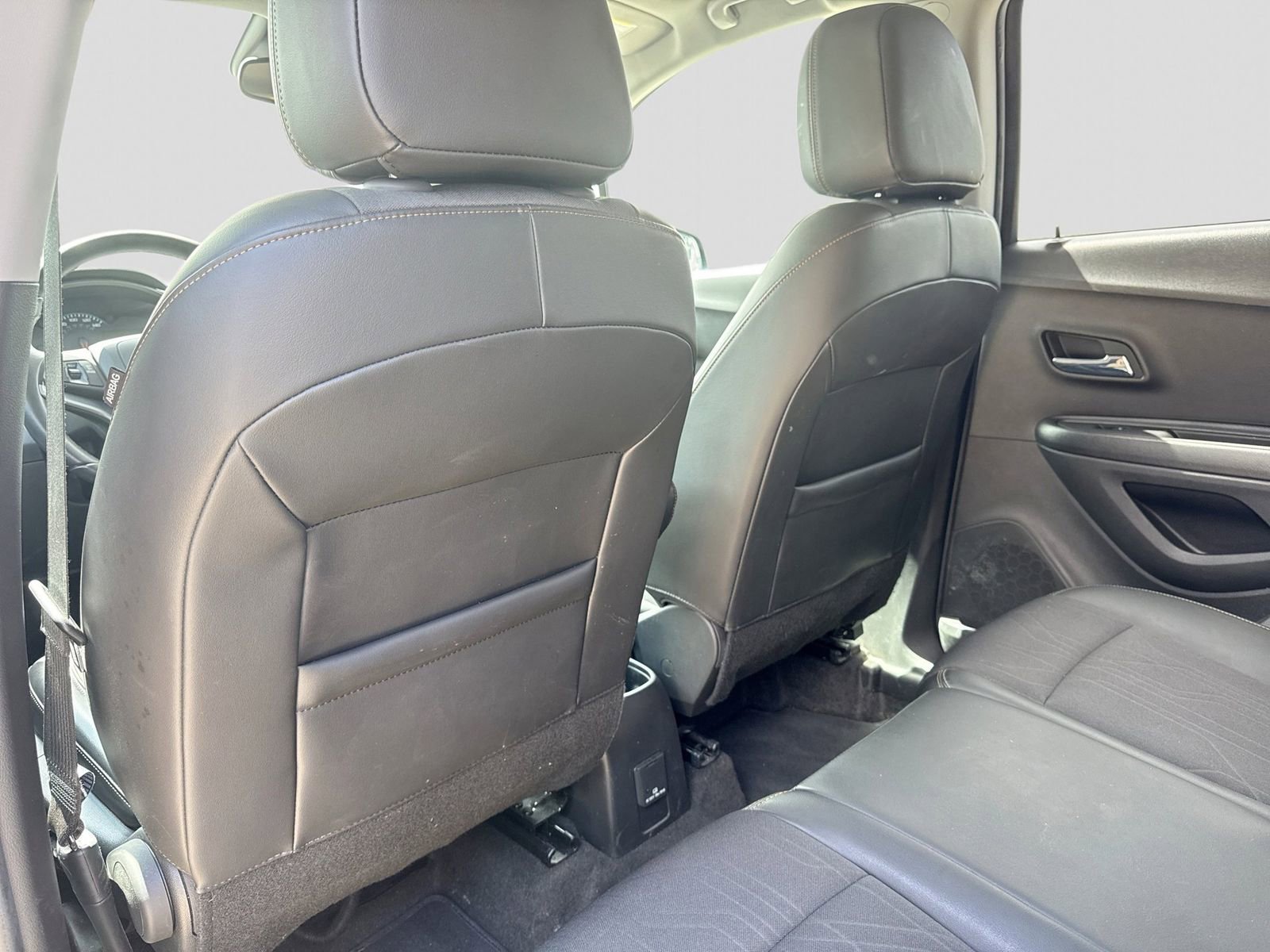 Used 2022 Chevrolet Trax LT w/ LT Convenience Package FWD image 21