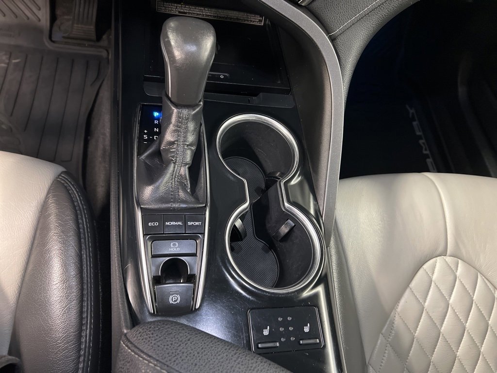 Used 2019 Toyota Camry XSE image 14