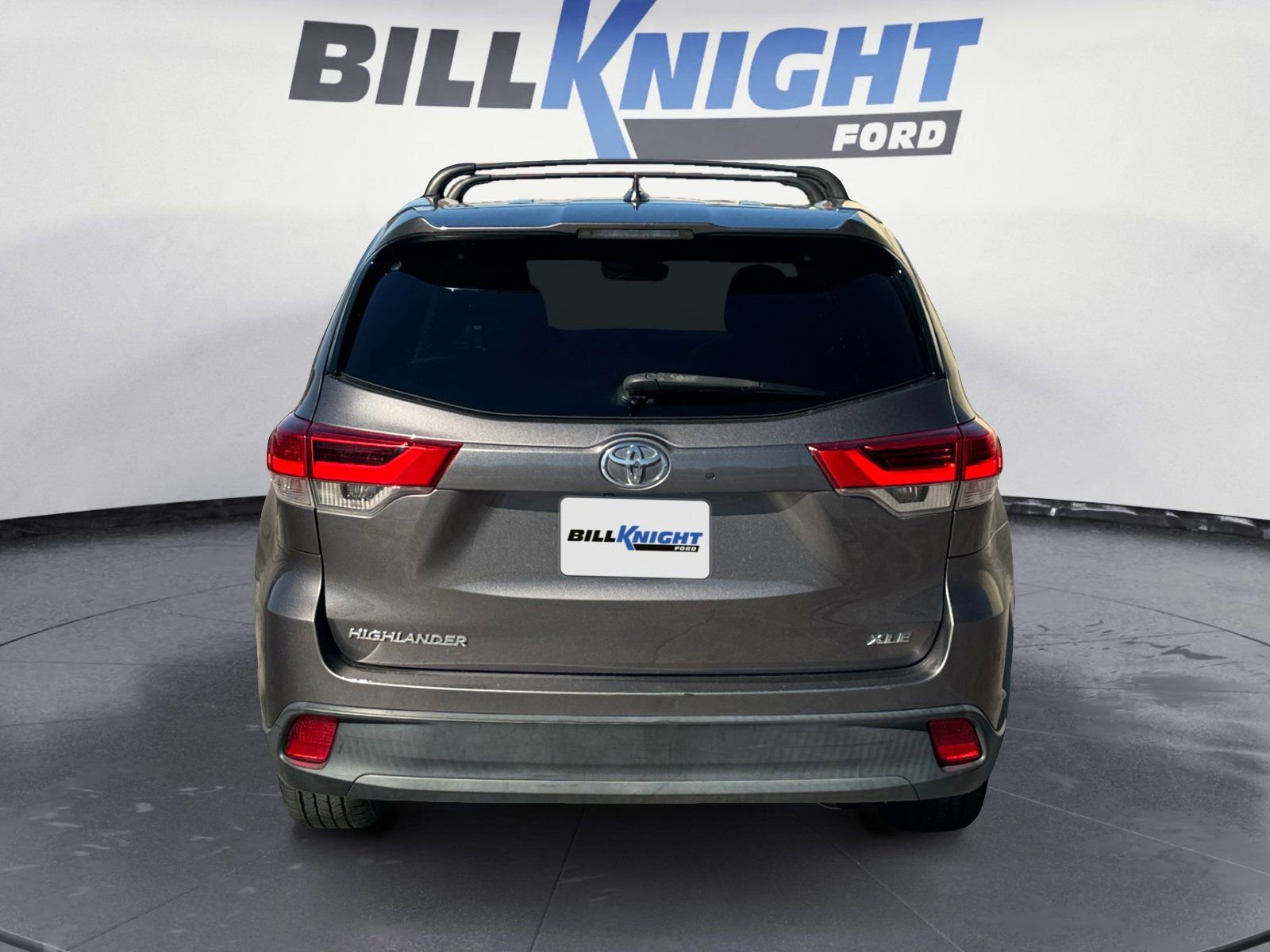 Used 2017 Toyota Highlander XLE image 4