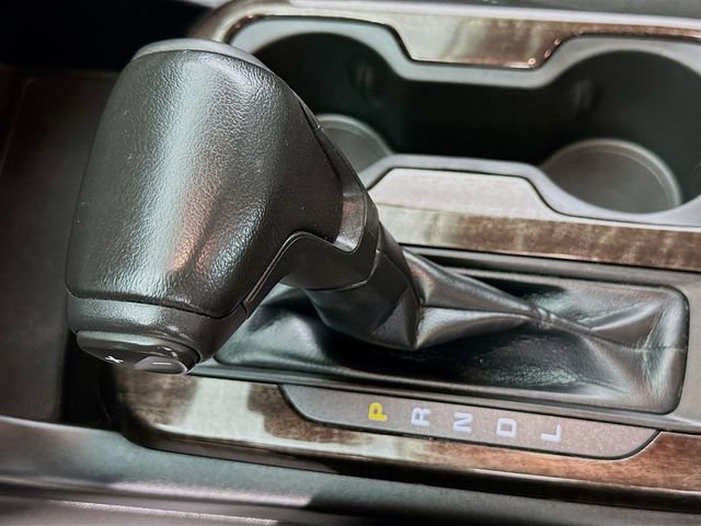 Used 2019 GMC Canyon SLE w/ Elevation Edition image 17