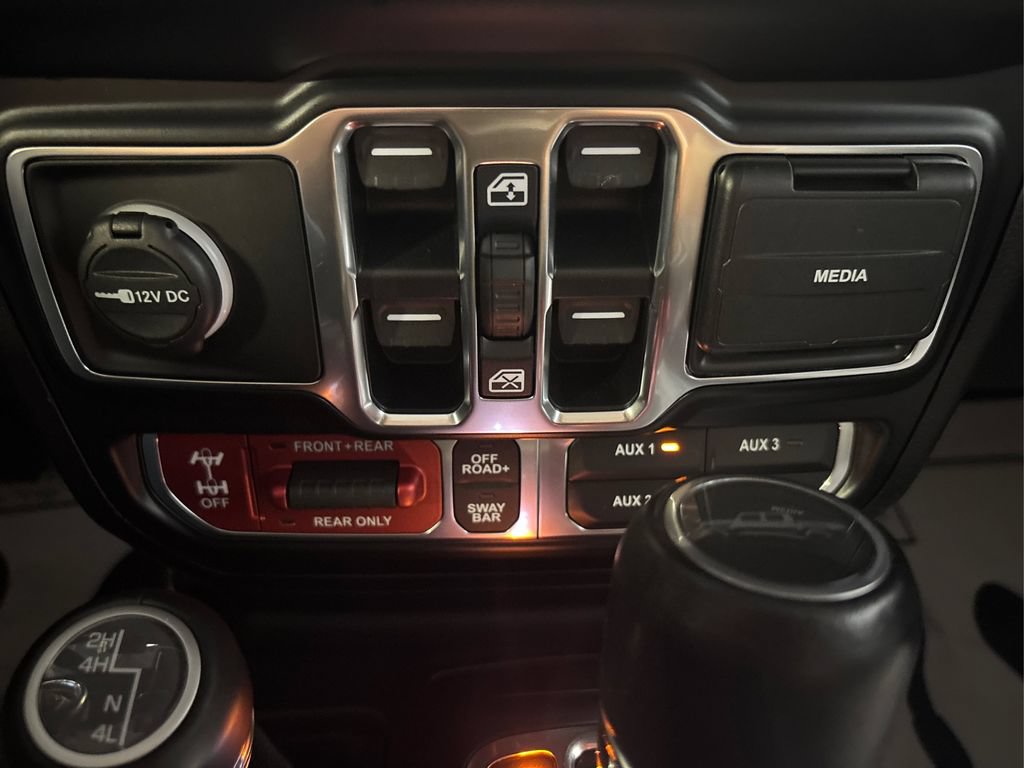Used 2020 Jeep Gladiator Rubicon AWD/4WD image 34
