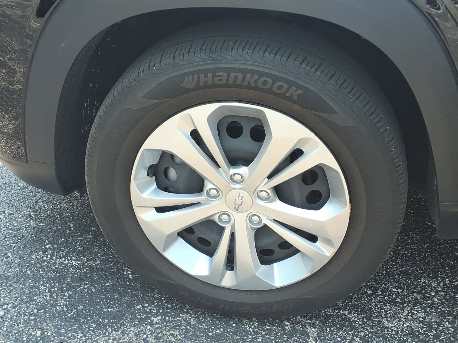 Used 2024 Chevrolet Trax LS FWD image 19