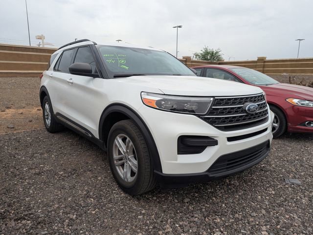 Certified 2024 Ford Explorer XLT image 4