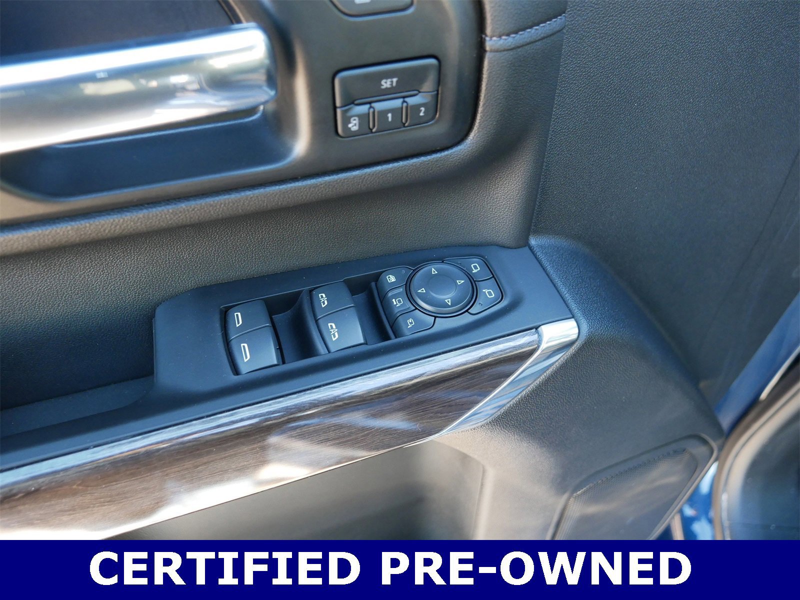 Used 2022 Chevrolet Silverado 3500 LTZ w/ LTZ Convenience Package image 15