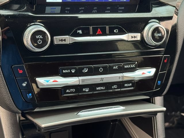Certified 2023 Ford Explorer Limited w/ Limited Technology Package AWD/4WD image 14