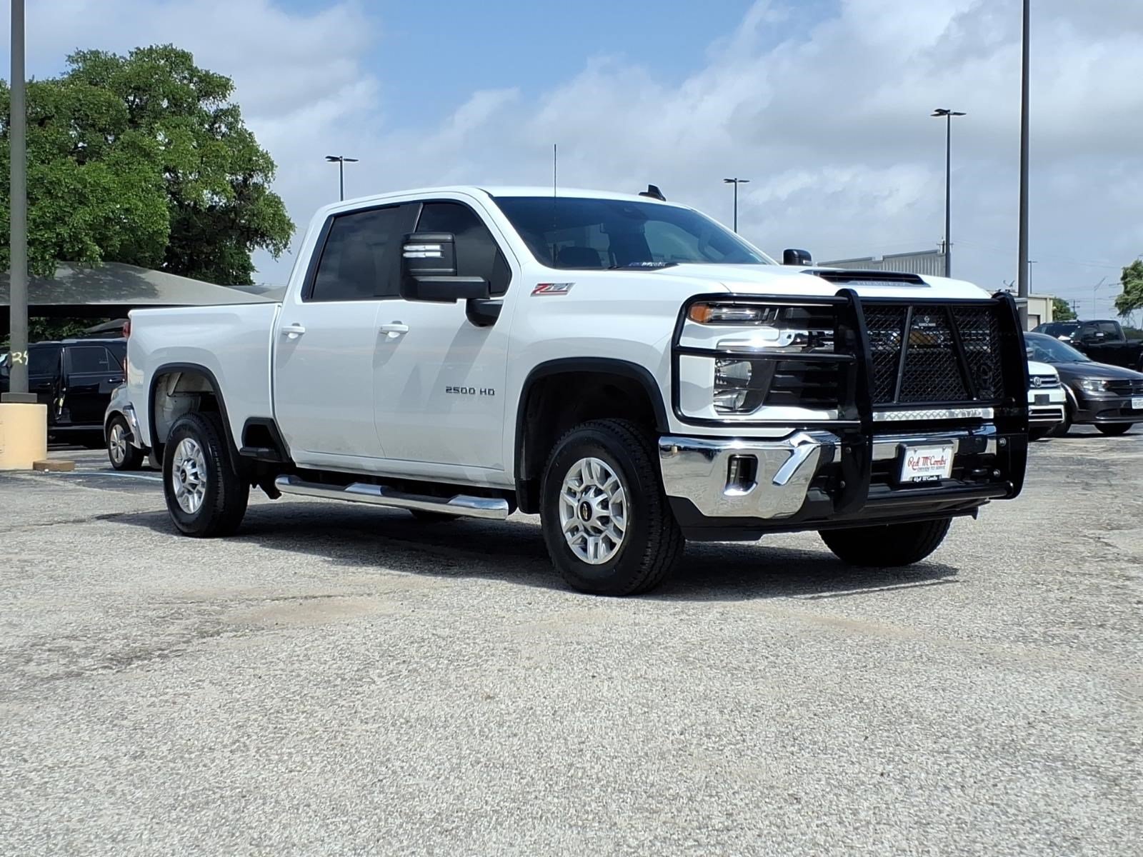 Used 2024 Chevrolet Silverado 2500 LT w/ Convenience Package AWD/4WD image 10