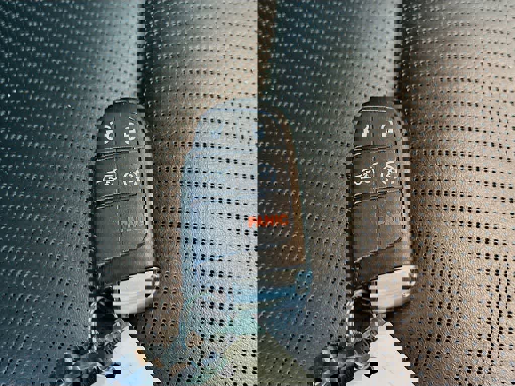 Used 2025 Dodge Durango R/T image 25