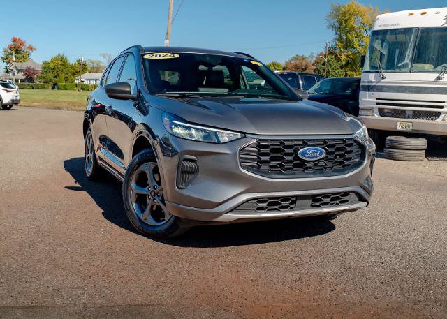 Certified 2024 Ford Escape ST-Line w/ Tech Pack #1 AWD/4WD image 6