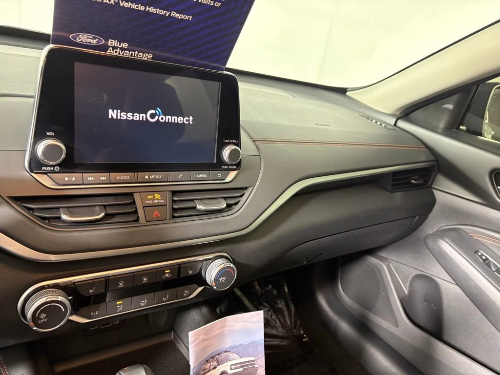 Used 2020 Nissan Altima 2.5 SR w/ Premium Package image 18