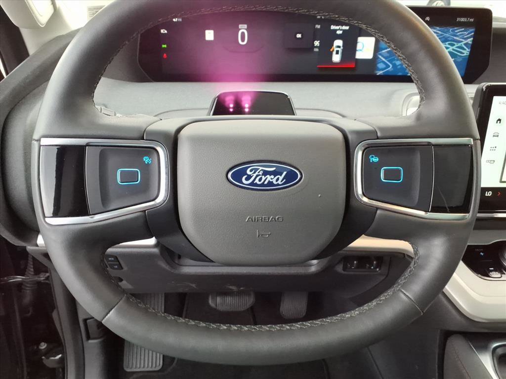 Certified 2025 Ford Expedition Active AWD/4WD image 13