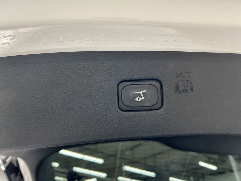 Certified 2024 Ford Edge ST-Line w/ Class II Trailer Tow Package image 30