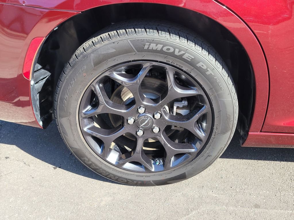 Used 2023 Chrysler 300 Touring L image 5