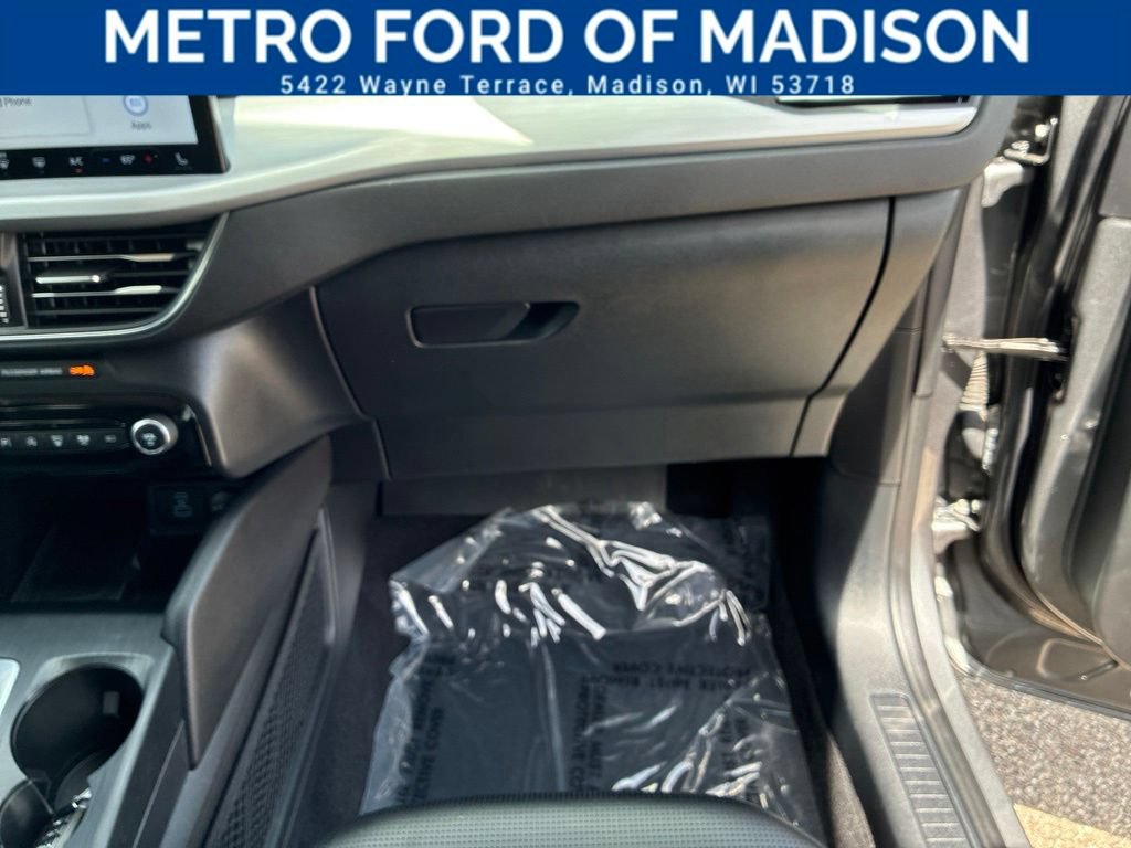 Certified 2023 Ford Escape Platinum AWD/4WD image 46
